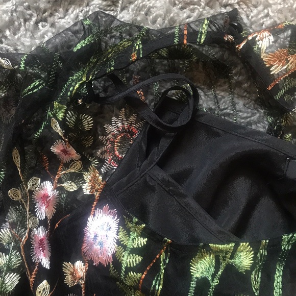 Romeo & Juliet Couture Sheer Embroidered Blouse - Picture 7 of 16